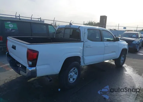 2017 Toyota Tacoma Double Cab z USA, uszkodzony, nr VIN 5TFAX5GN4HX092764